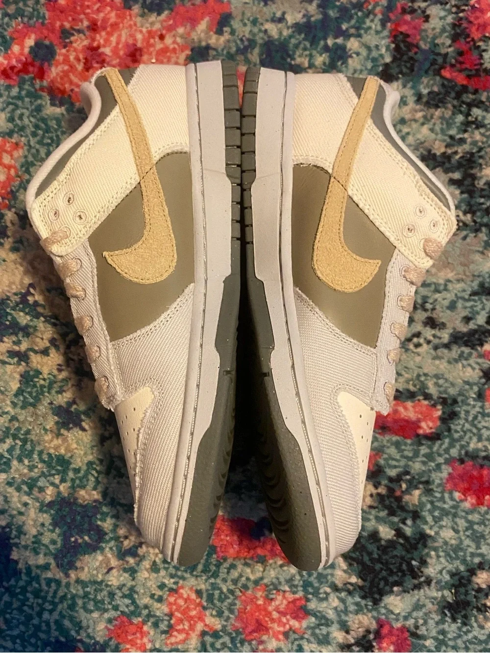 Nike Cream Low Dunk Leather And Suede Sneakers Women’s Size 9.5 Men’s Size 8